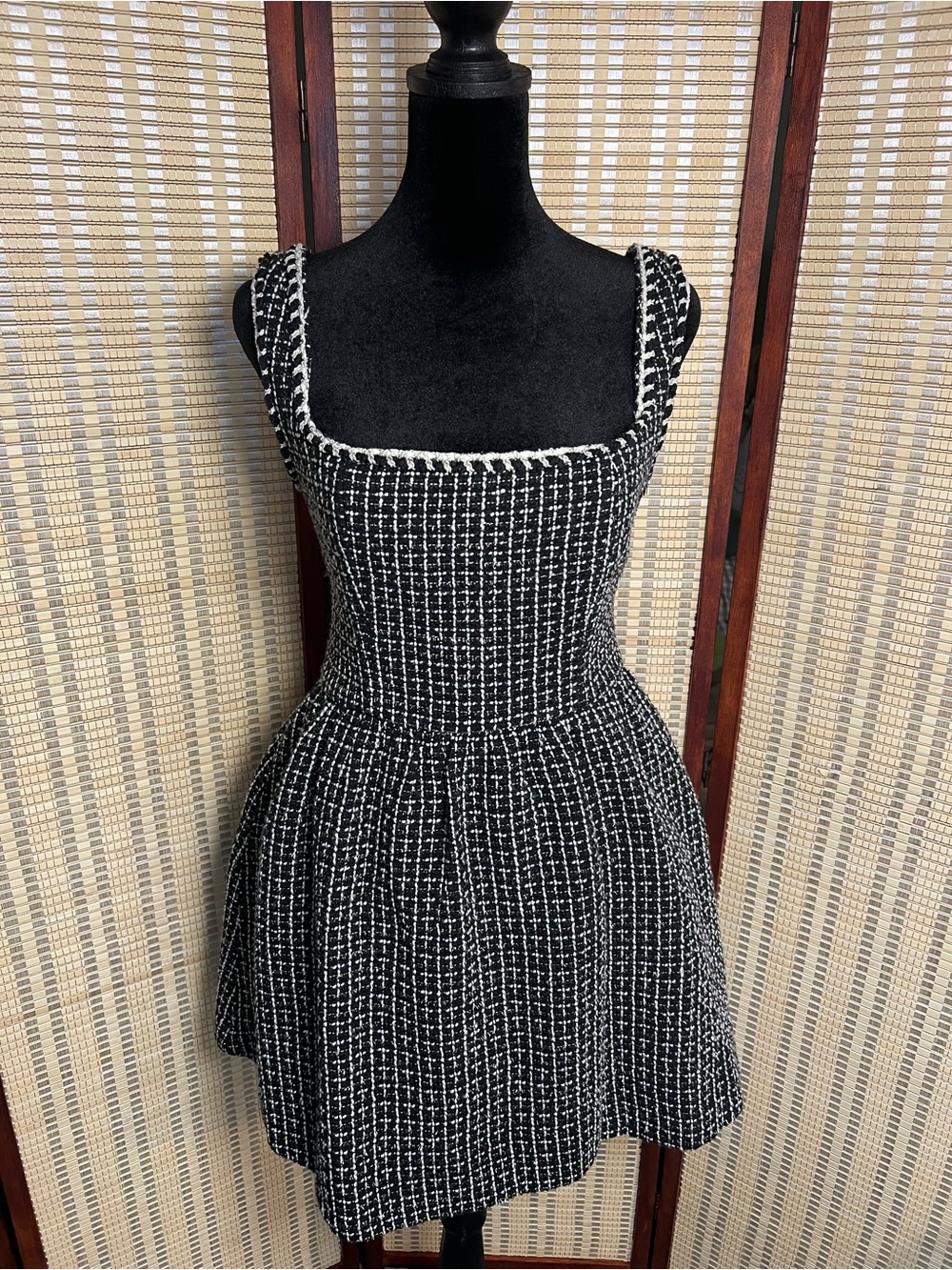✨ CIDER Tweed U-Neckline Solid Mini Dress ✨ - Picture 3 of 13